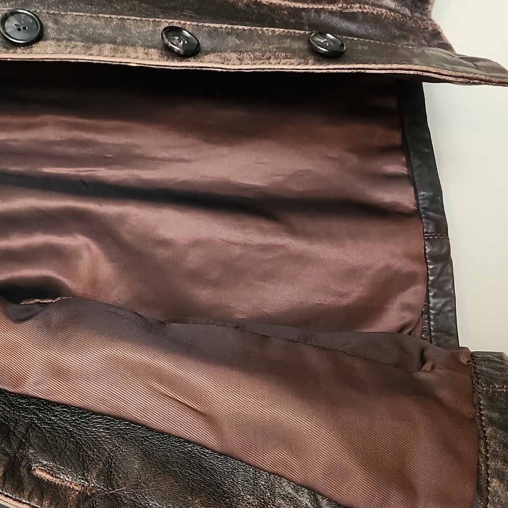 Wilson's Distressed Leather Jacket - Picture 4 of 6